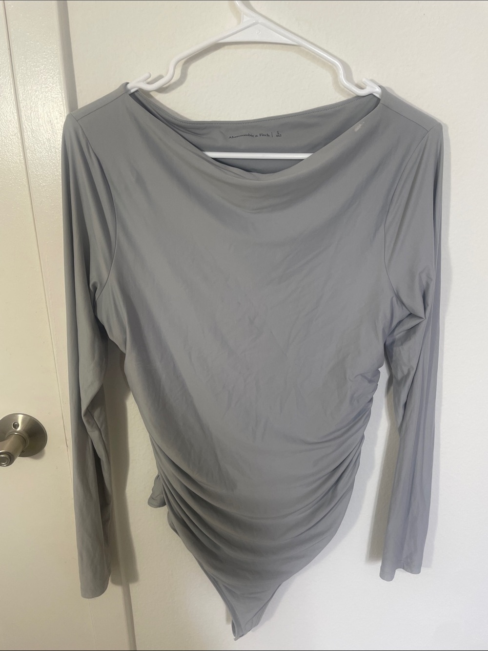 Abercrombie & Fitch Light Gray Long Sleeve Ruched Bodysuit
